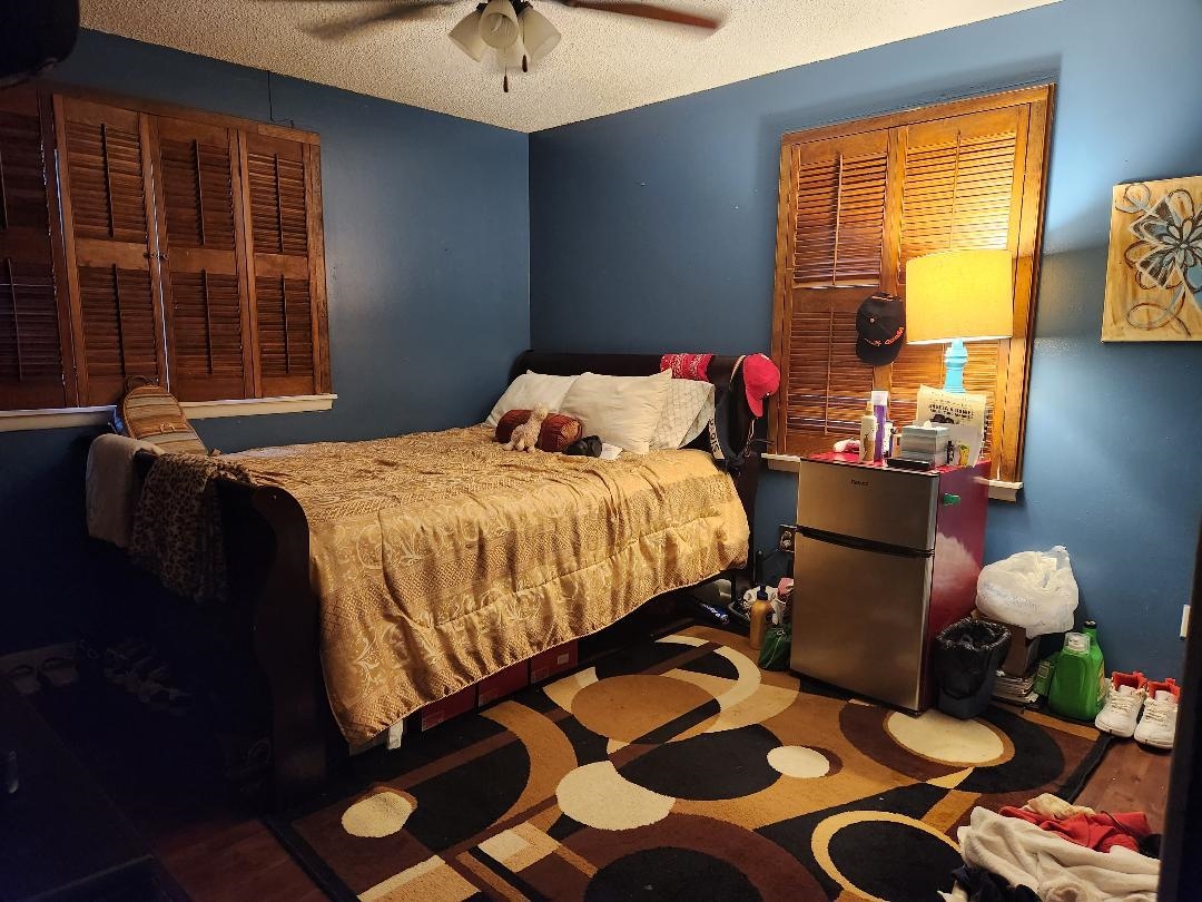 188 Ivan Road Memphis, TN 38109 - Photo 6 of 18 a bedroom with a bed and a window