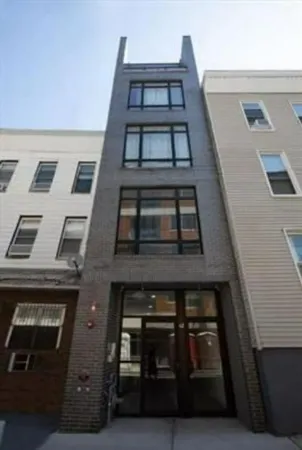 $2,400 | 62 Newkirk Street, Unit 1B, Jersey City, NJ 07306