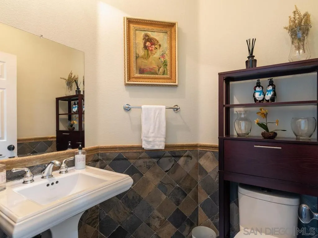 1352 North Paradise Ridge Way Chula Vista, CA 91915 - Photo 24 of 67