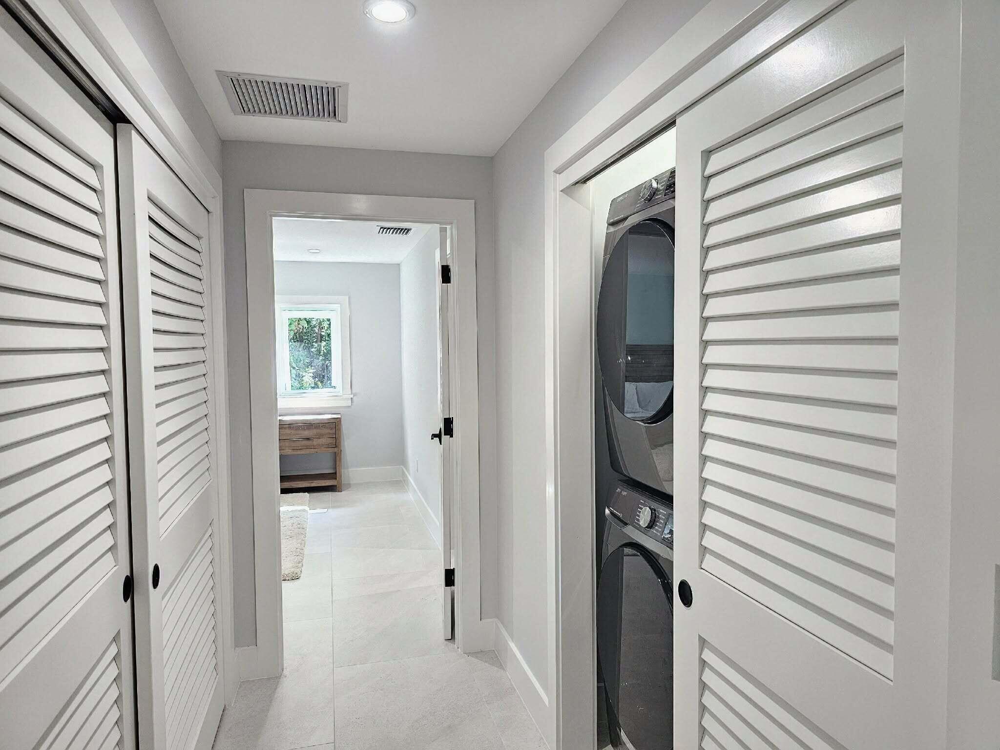 41 Sunset Road Key Largo, FL 33037 - Photo 28 of 59 Hall Lanudry