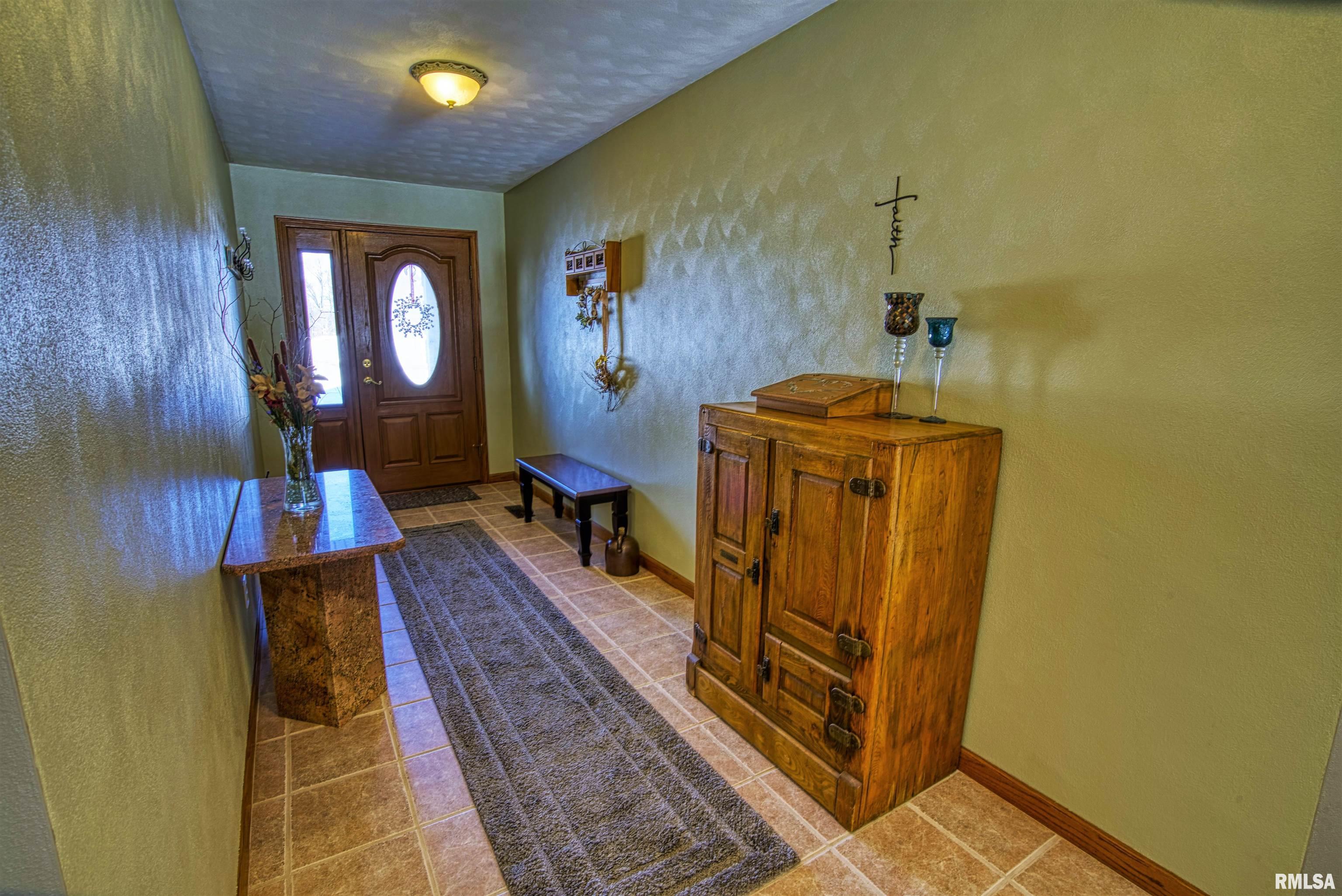 3812 South Wheatfield Way Mapleton, IL 61547 - Photo 3 of 42