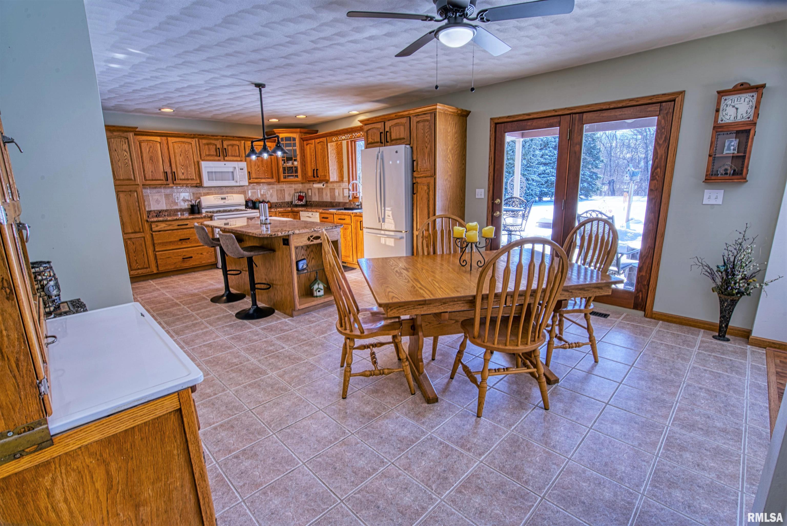 3812 South Wheatfield Way Mapleton, IL 61547 - Photo 7 of 42