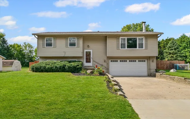 $277,500 | 903 South Trailside Drive, Mahomet, IL 61853