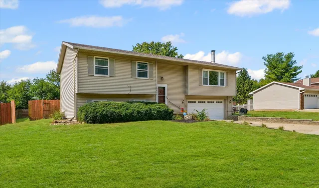 $277,500 | 903 South Trailside Drive, Mahomet, IL 61853