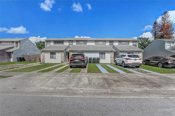 $940,000 | 2719 Hunt Club Lane, Orlando, FL 32826