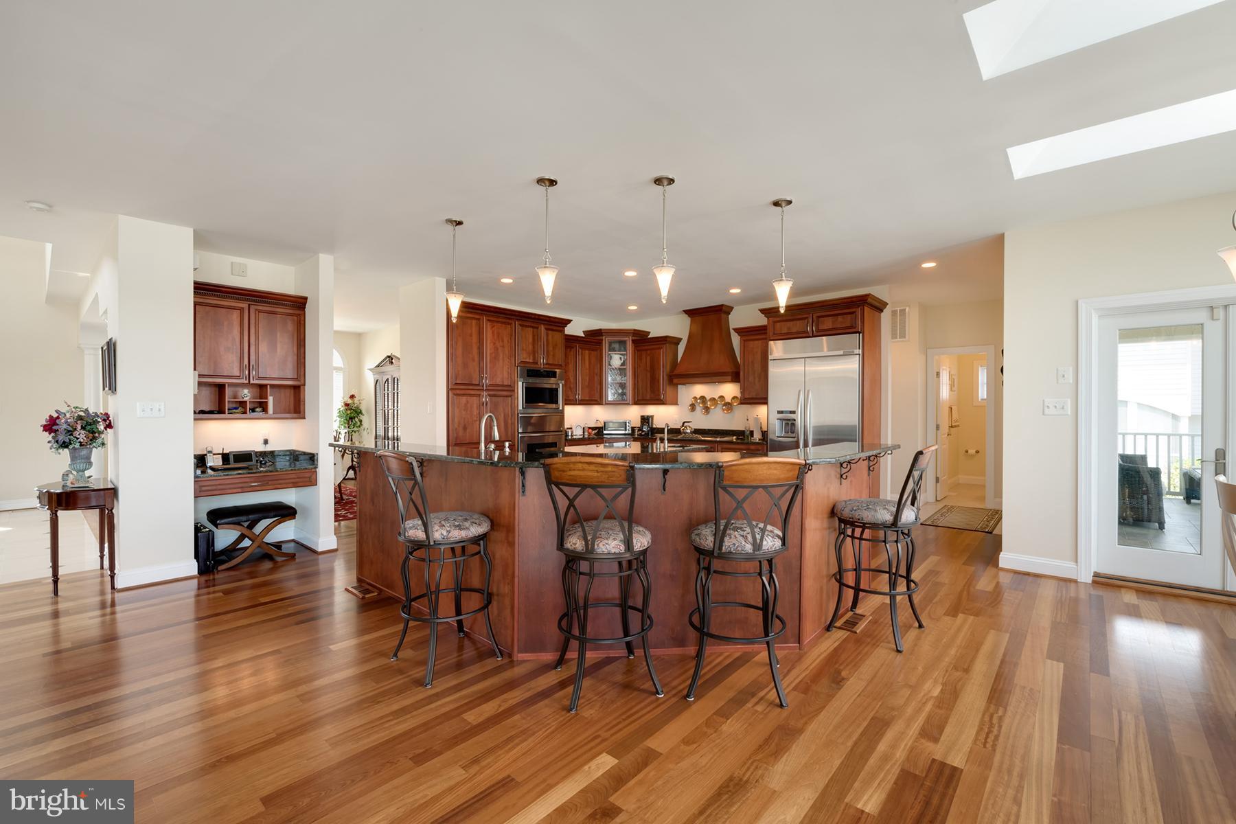 3745 Thomas Point Road Annapolis, MD 21403 - Photo 10 of 26 There is a breakfast bar and built-in desk