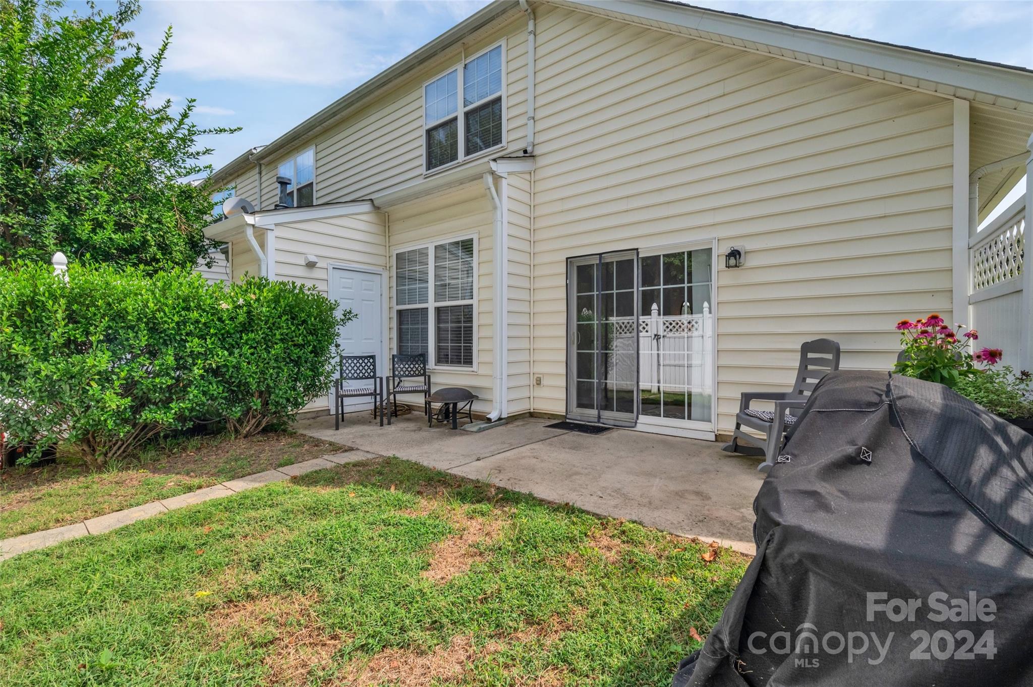 714 Shellstone Place Fort Mill, SC 29708 - Photo 21 of 24 a backyard of a house with seating space