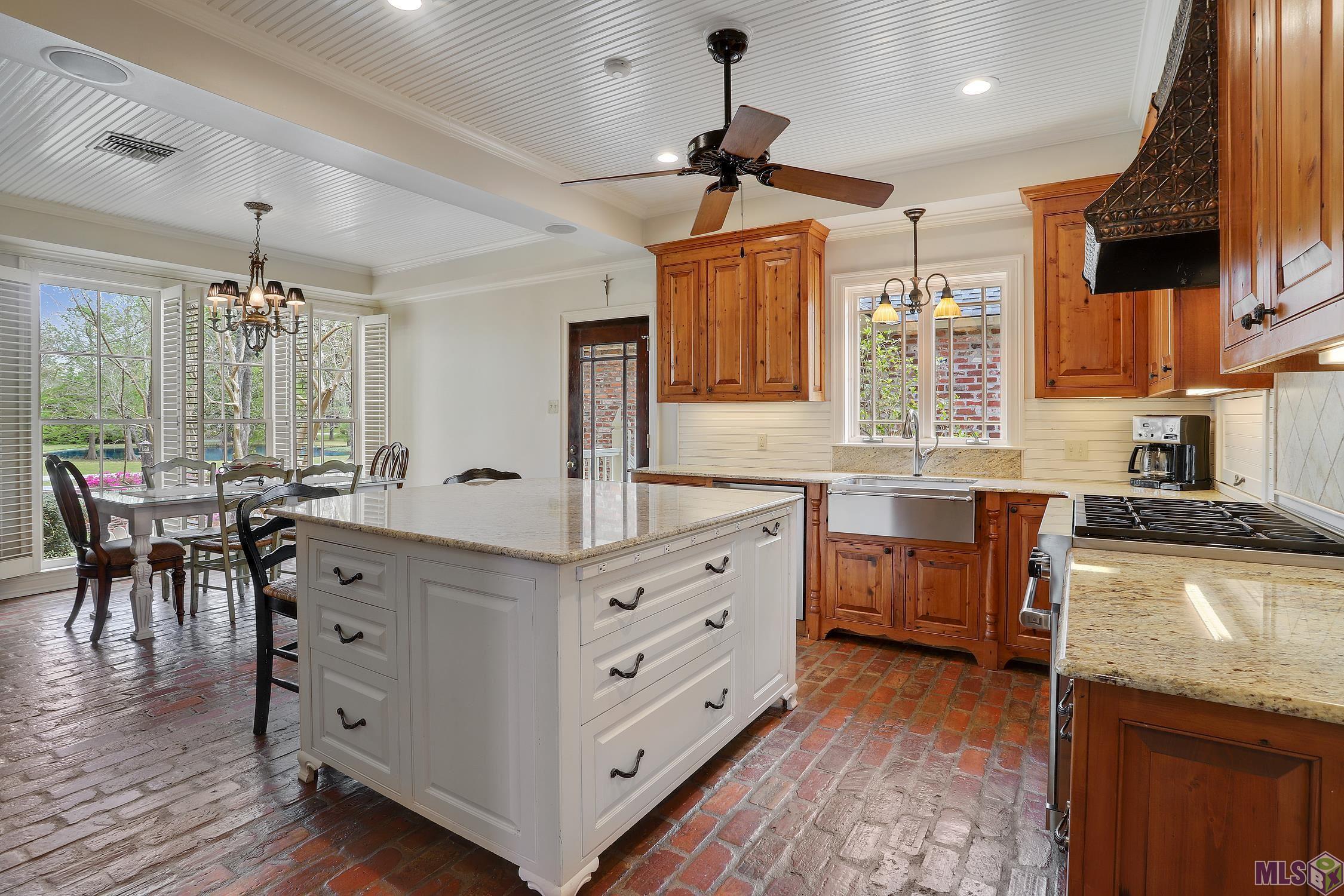 10215 Barringer Foreman Road Baton Rouge, LA 70809 - Photo 15 of 35