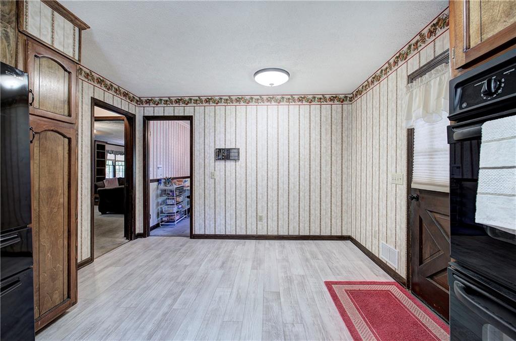 2534 Horseshoe Bend Road Southwest Marietta, GA 30064 - Photo 12 of 50