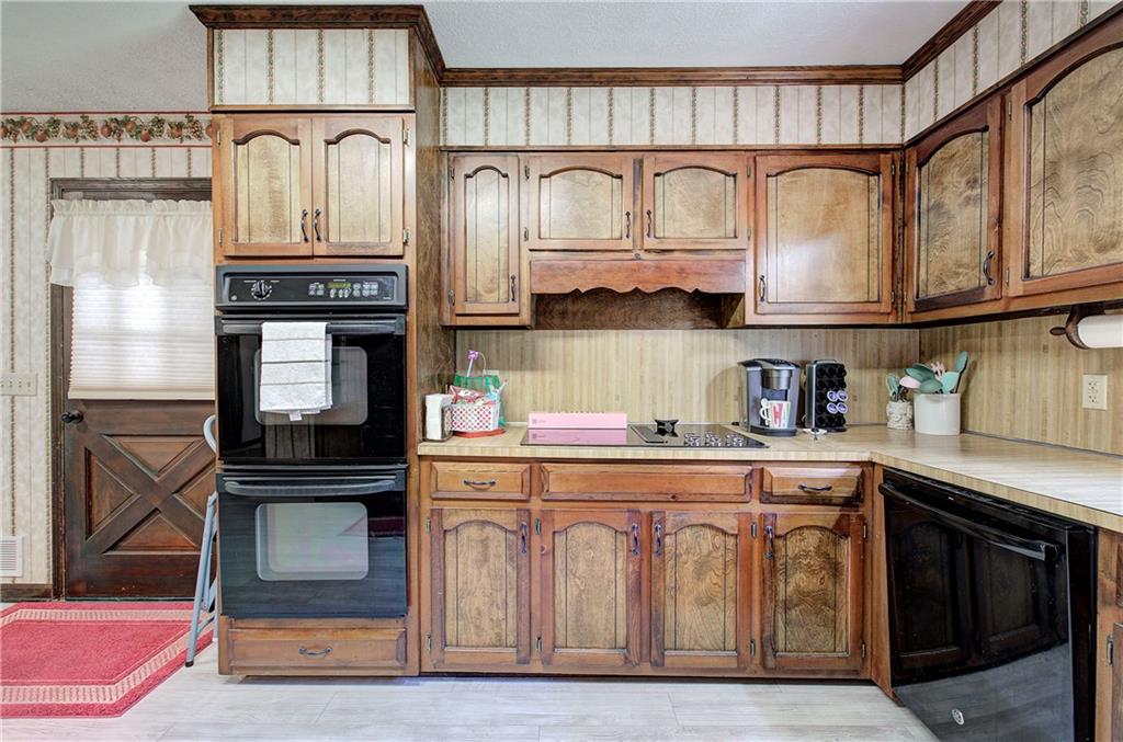 2534 Horseshoe Bend Road Southwest Marietta, GA 30064 - Photo 10 of 50