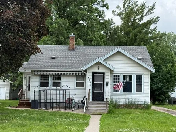 $174,900 | 717 5th Avenue East, Alexandria, MN 56308