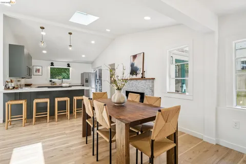 $899,000 | 6400 Pinehaven Road, Oakland, CA 94611