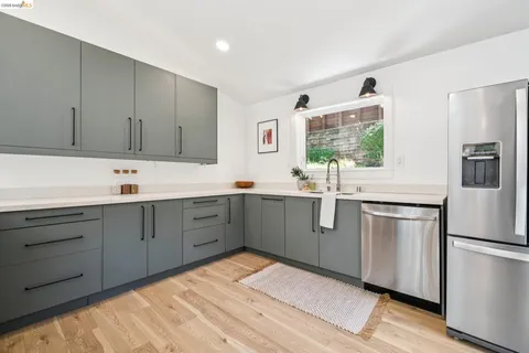 $899,000 | 6400 Pinehaven Road, Oakland, CA 94611