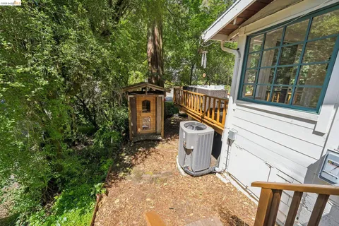 $899,000 | 6400 Pinehaven Road, Oakland, CA 94611
