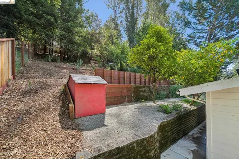 $899,000 | 6400 Pinehaven Road, Oakland, CA 94611