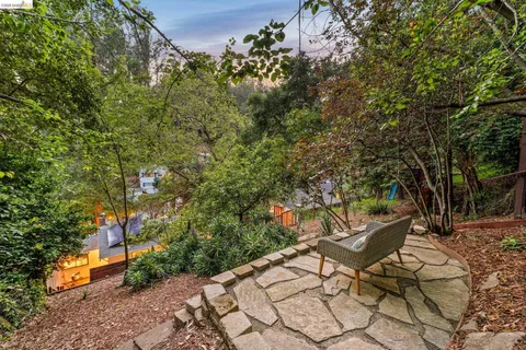 $899,000 | 6400 Pinehaven Road, Oakland, CA 94611