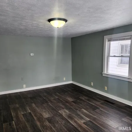 $85,000 | 206 North Franklin Street, Mentone, IN 46539