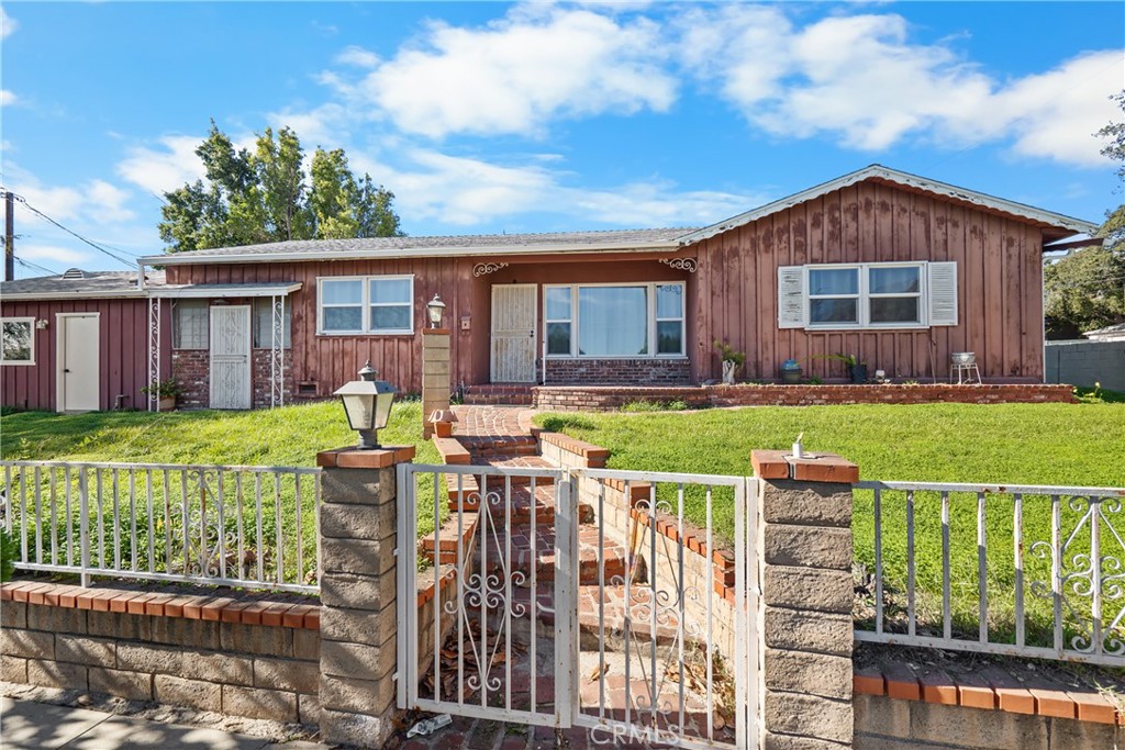 1645 Coolidge Avenue Pasadena, CA 91104 - Photo 3 of 22