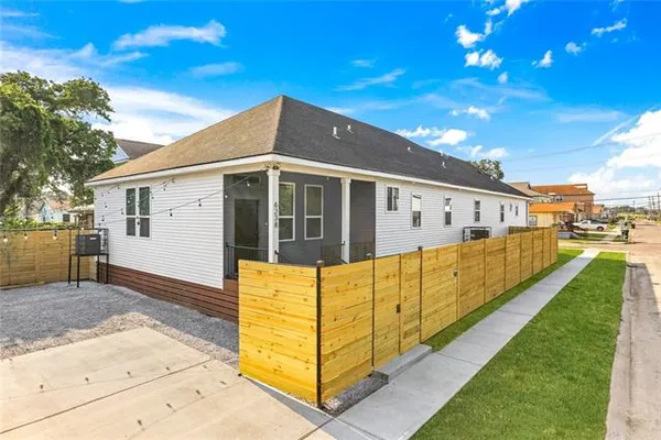 $1,975 | 6238 Baccich Street, New Orleans, LA 70122