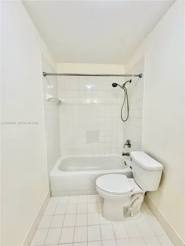 $2,600 | 12514 Northwest 11th Trail, Unit 204, Miami, FL 33182