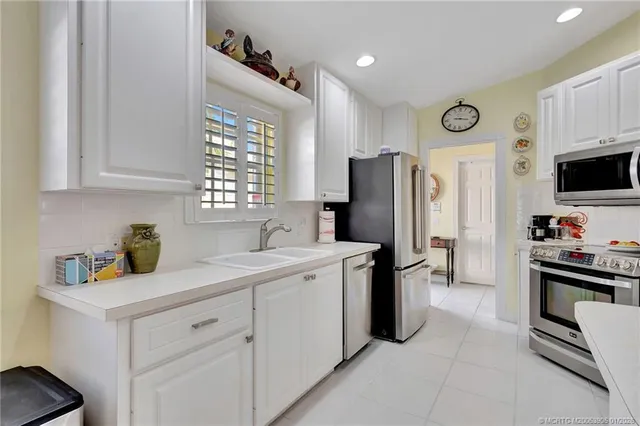 $499,900 | 8522 Southeast Retreat Drive, Hobe Sound, FL 33455