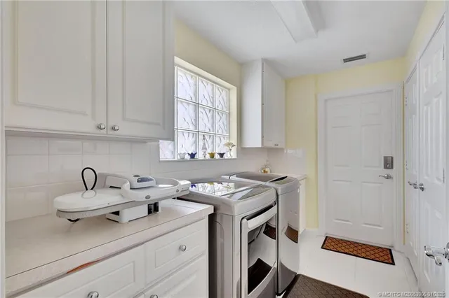 $499,900 | 8522 Southeast Retreat Drive, Hobe Sound, FL 33455