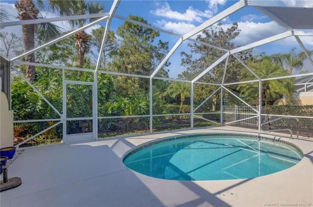 $499,900 | 8522 Southeast Retreat Drive, Hobe Sound, FL 33455