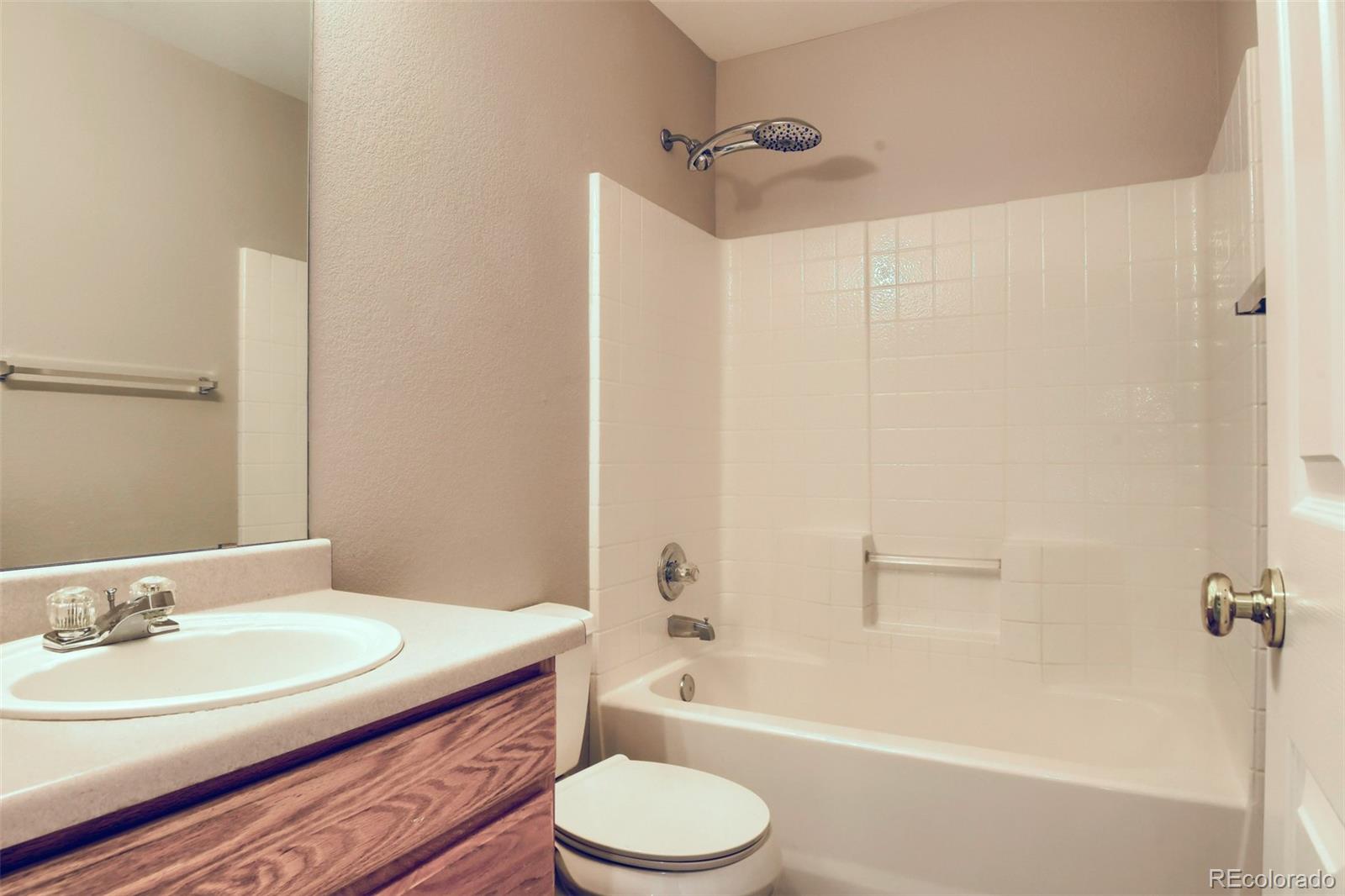 9929 Saybrook Street Highlands Ranch, CO 80126 - Photo 15 of 19 Gallery Image 15