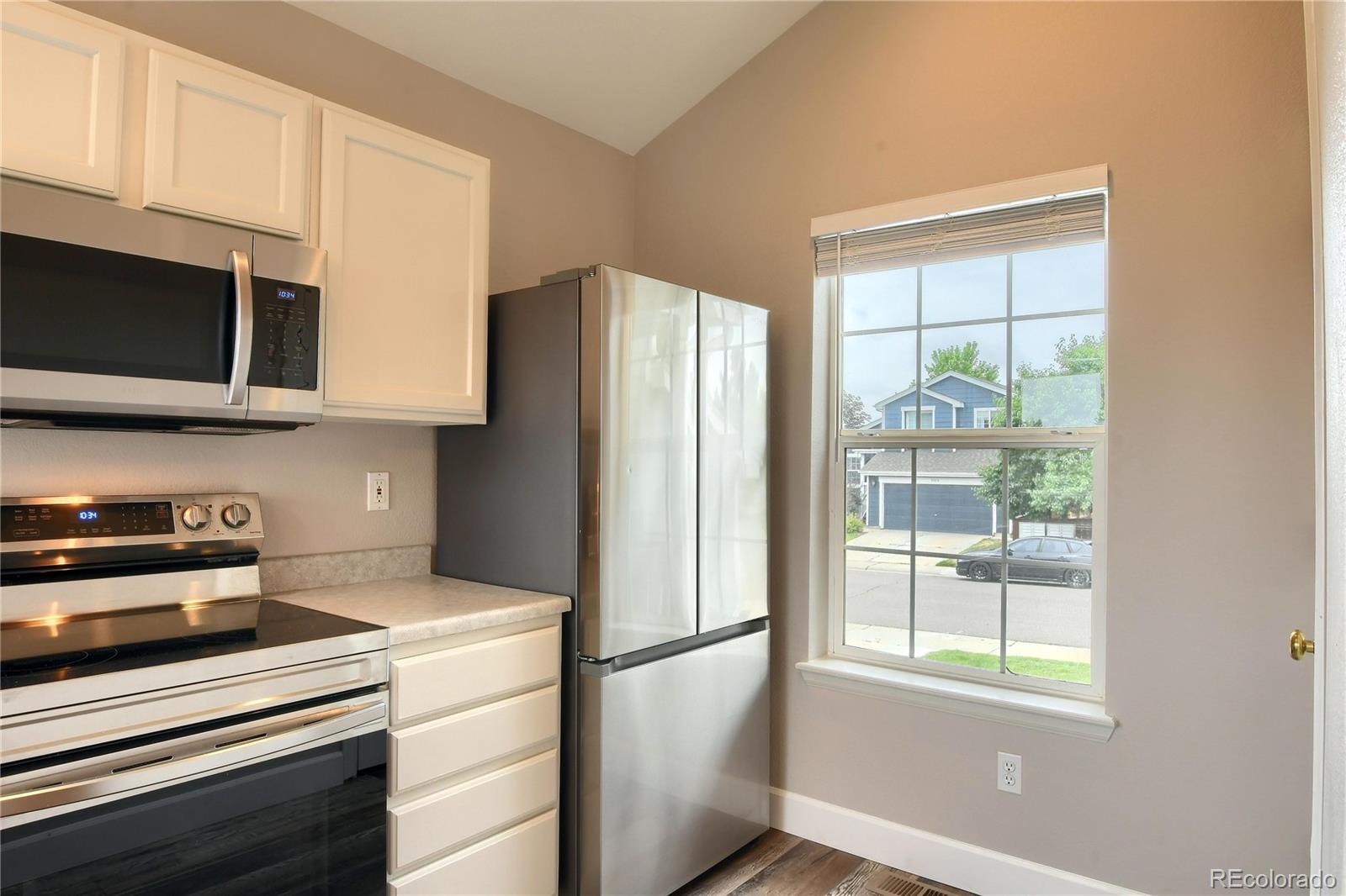 9929 Saybrook Street Highlands Ranch, CO 80126 - Photo 3 of 19 Gallery Image 3