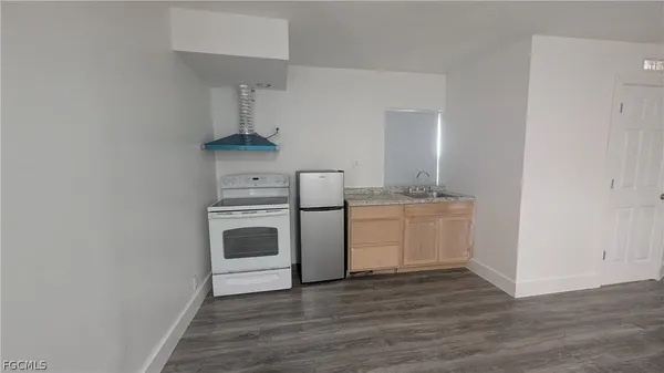 $2,300 | 660 South Missouri Street, LaBelle, FL 33935