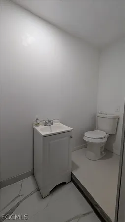 $2,300 | 660 South Missouri Street, LaBelle, FL 33935