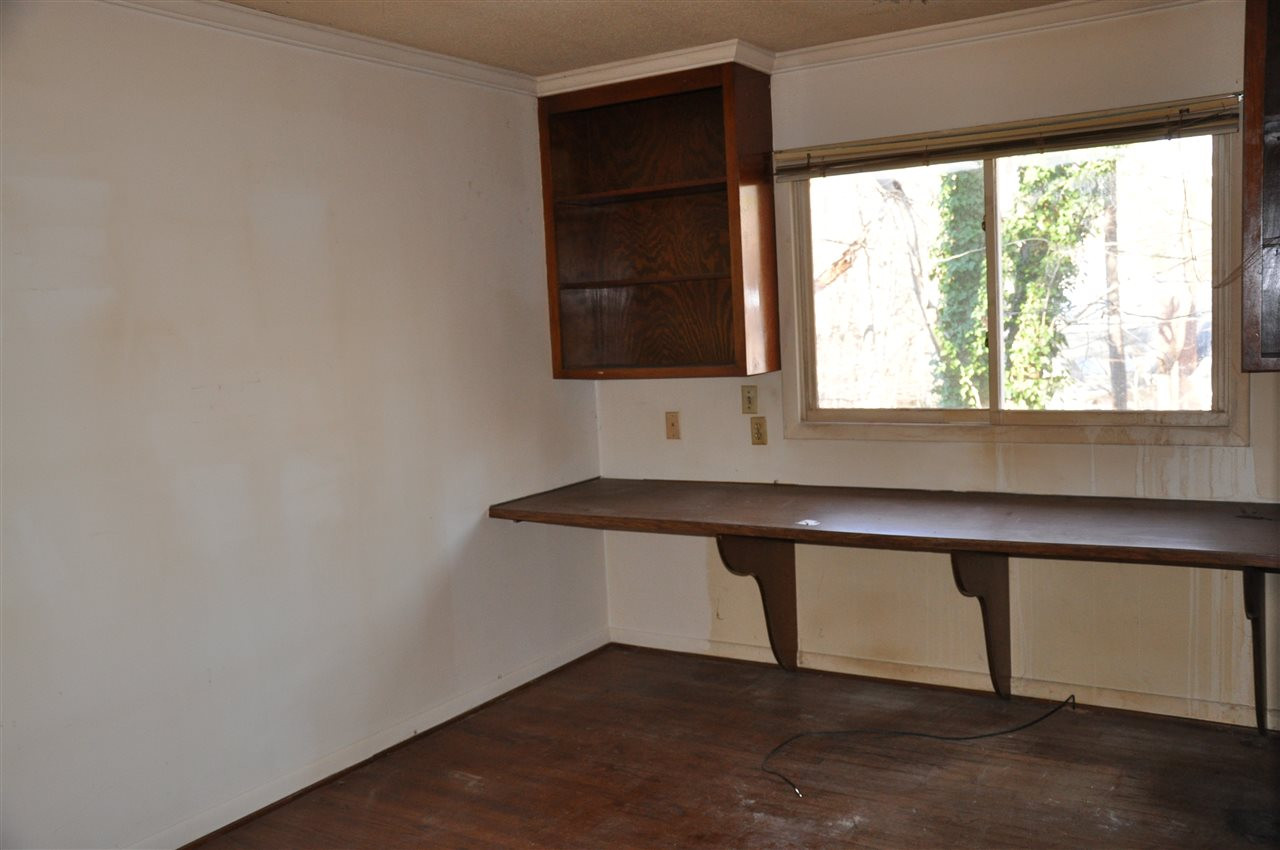 1200 Bancroft Street Raleigh, NC 27612 - Photo 15 of 16 Make this great extra room your own! Study, exercise room, craft room... Enjoy! Study