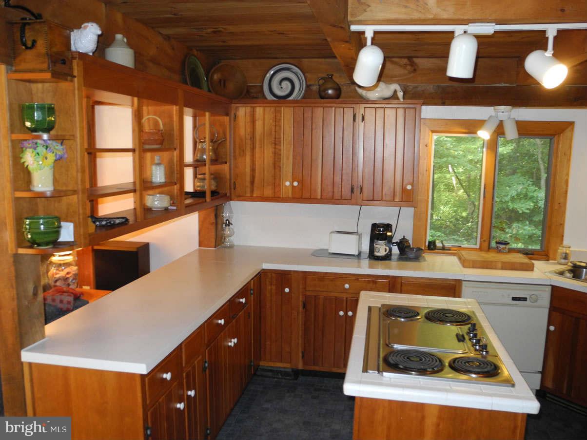 7113 Ridge Crest Drive Frederick, MD 21702 - Photo 8 of 30 Kitchen