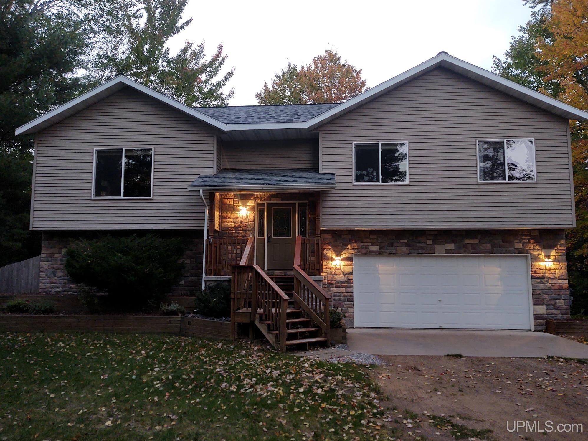 807 Silver Creek Road Marquette, MI 49855 - Photo 1 of 77 Gallery Image 1