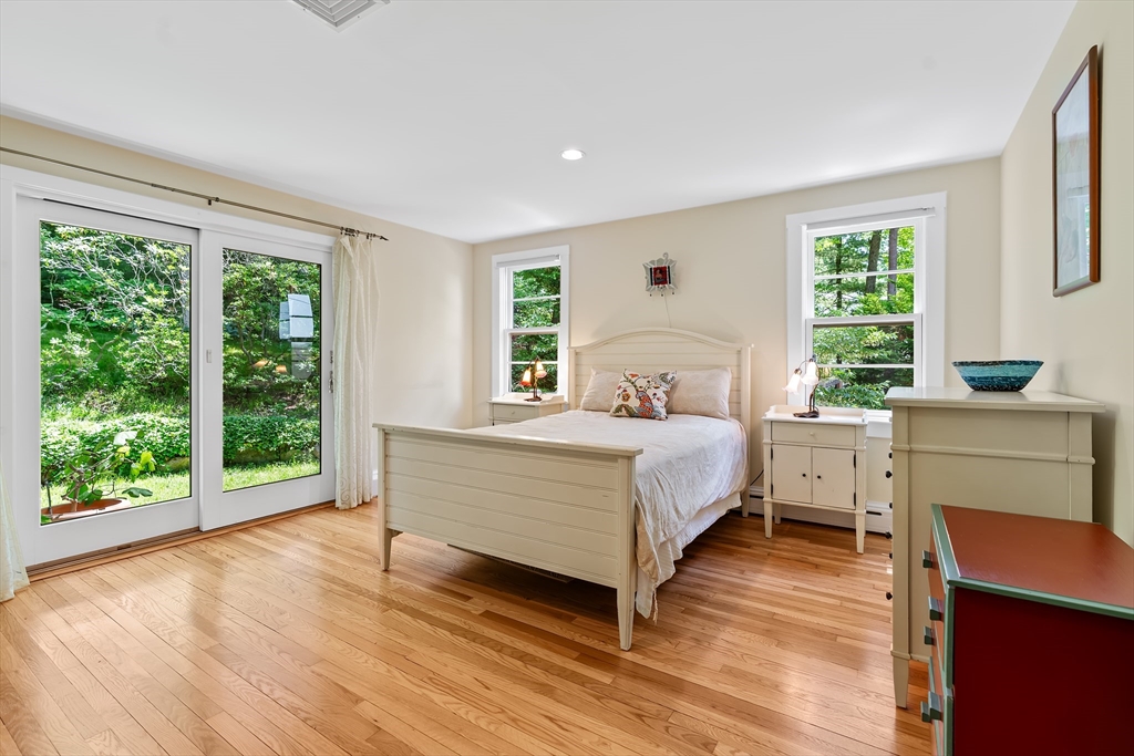 42 Temple Road Wellesley, MA 02482 - Photo 16 of 40
