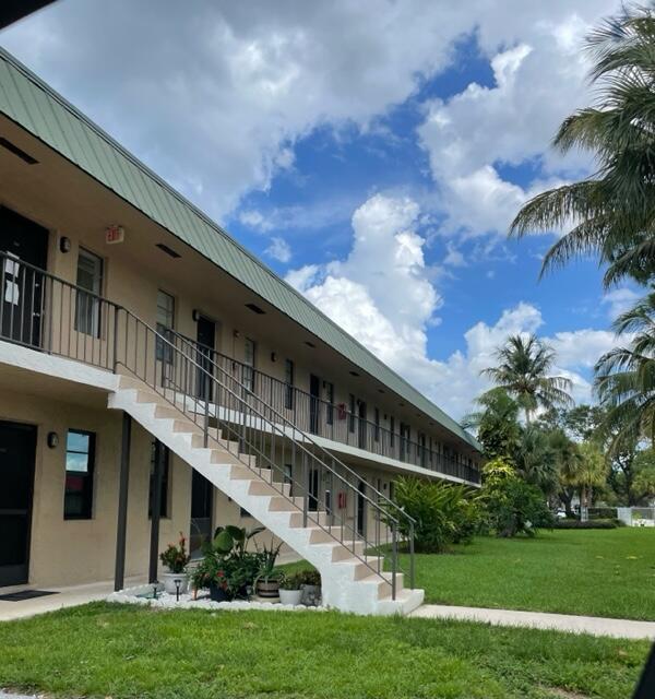 1081 Southeast Monterey Road, Unit C7 Stuart, FL 34994 - Photo 1 of 14 Front View Building