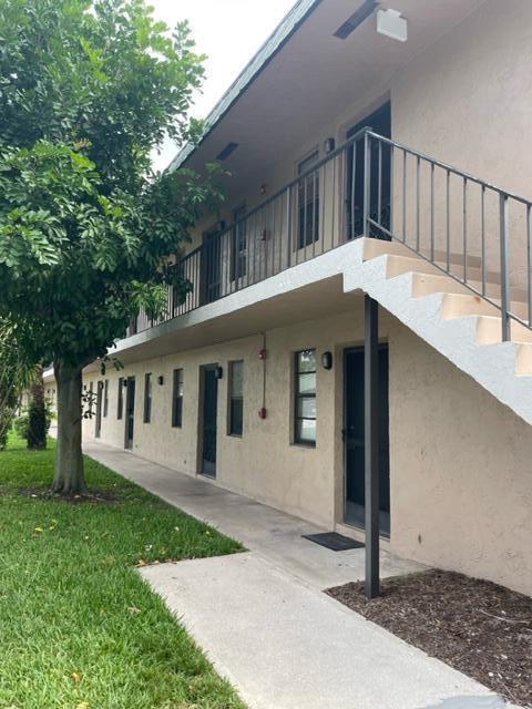 1081 Southeast Monterey Road, Unit C7 Stuart, FL 34994 - Photo 3 of 14 Building North View