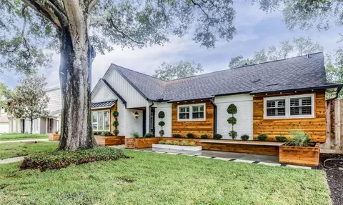$685,000 | 10710 Russett Drive, Houston, TX 77042