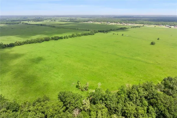 $1,495,000 | 886-87 Shamrock Drive, Des Allemands, LA 70030