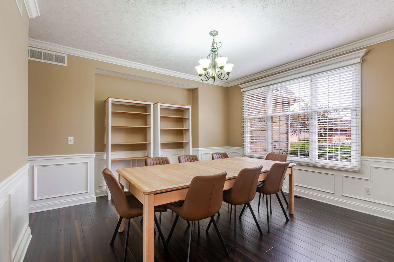3913 Baywood Road Bloomington, IL 61705 - Photo 17 of 58 Gallery Image 17