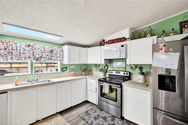 $425,000 | 650 Northeast 170th Avenue, Williston, FL 32696