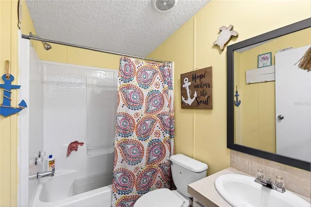 $425,000 | 650 Northeast 170th Avenue, Williston, FL 32696