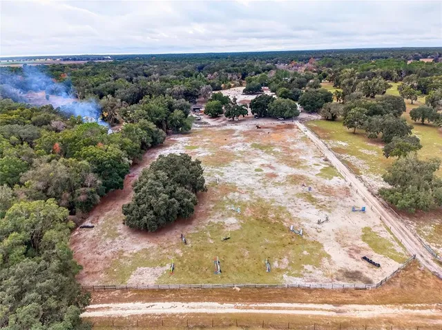 $425,000 | 650 Northeast 170th Avenue, Williston, FL 32696