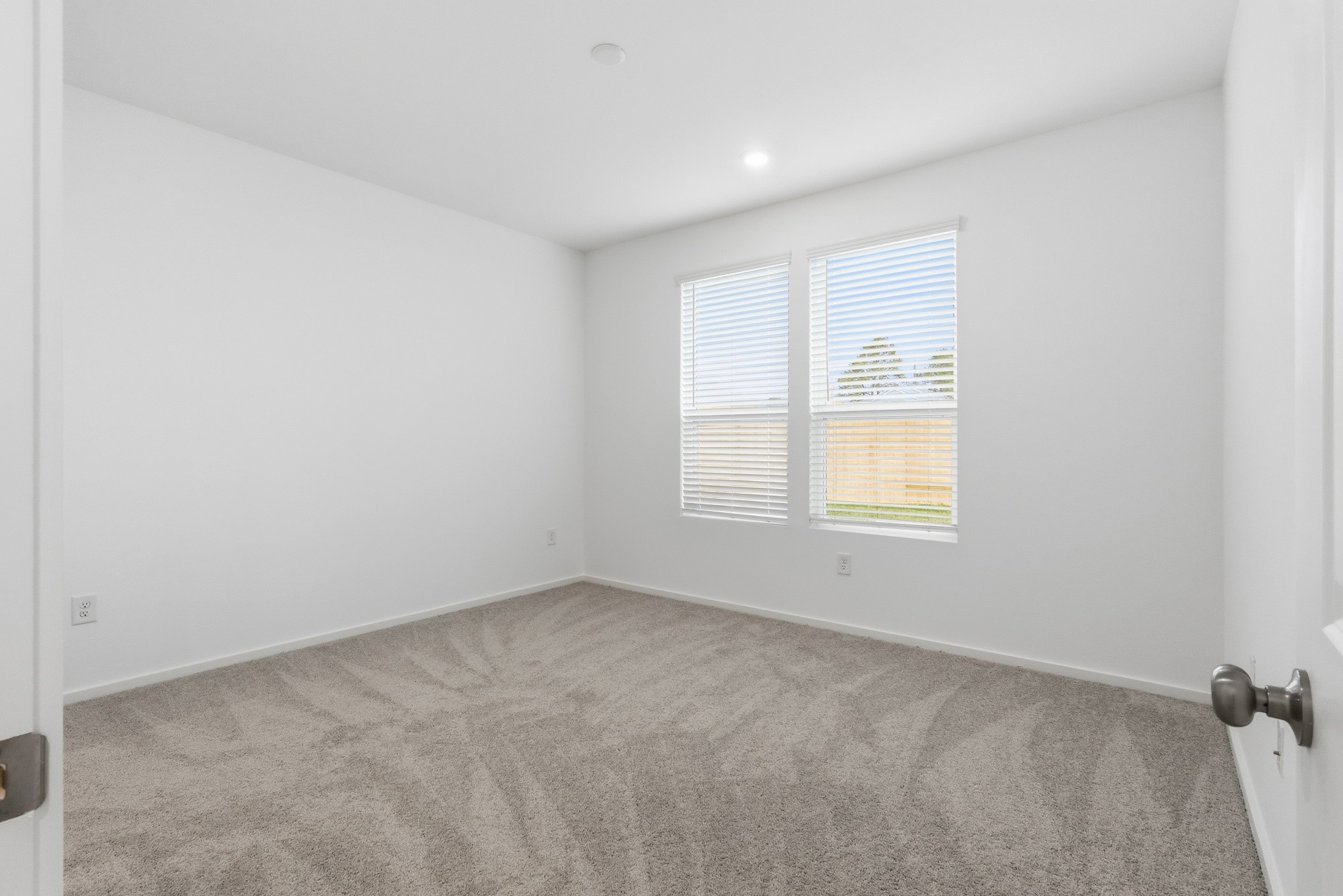 26299 Arrowleaf Drive Magnolia, TX 77355 - Photo 14 of 24 an empty room with a window