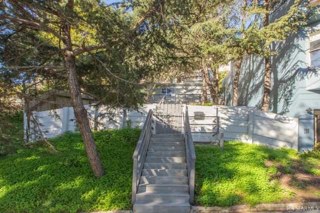 $835,000 | 290 Holladay Avenue, San Francisco, CA 94110