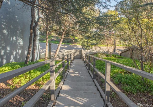 $835,000 | 290 Holladay Avenue, San Francisco, CA 94110