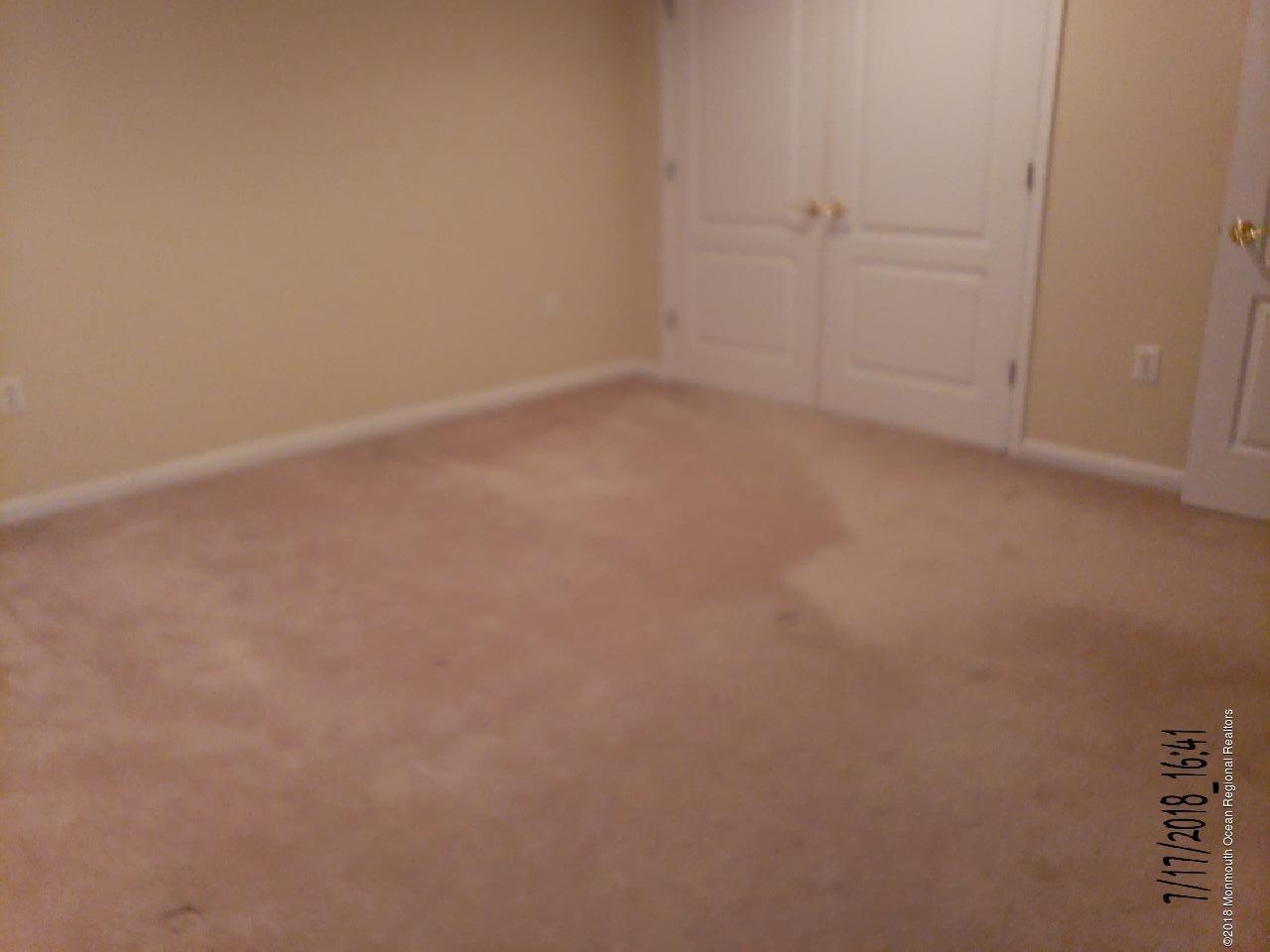 31 Gallant Fox Road Tinton Falls, NJ 07724 - Photo 19 of 27 20180717_164159