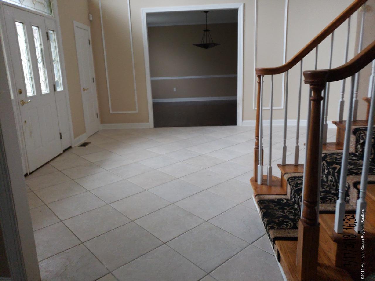 31 Gallant Fox Road Tinton Falls, NJ 07724 - Photo 3 of 27 20180717_163202