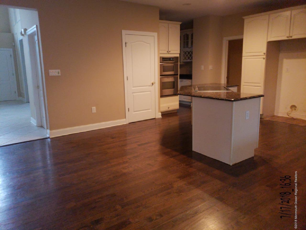 31 Gallant Fox Road Tinton Falls, NJ 07724 - Photo 4 of 27 20180717_163643