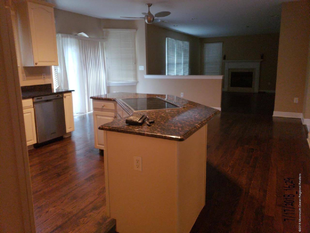 31 Gallant Fox Road Tinton Falls, NJ 07724 - Photo 5 of 27 20180717_162942